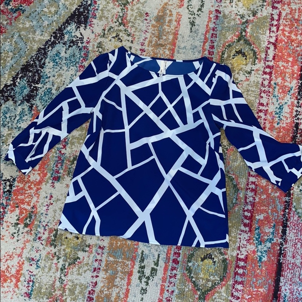 Blue and white top